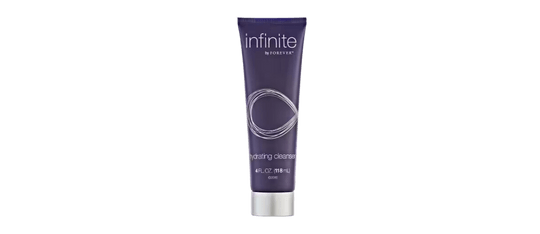 Infinite by Forever Hydrating Cleanser nježni hidratantni čistač lica s aloe verom, ekstraktom jabuke i biljnim uljima za meku i hidratiziranu kožu.
